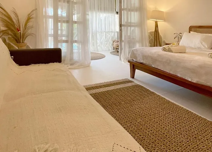 Tropical 2br Private W Pool Near Pererenan Beach, *