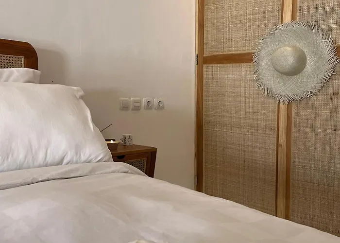 Tropical 2br Private W Pool Near Pererenan Beach, Villa